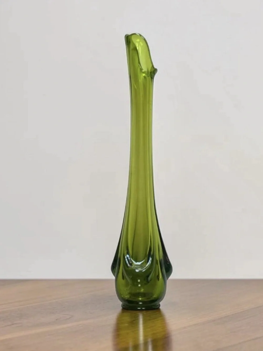 Vintage MCM Viking Green Epic Drape Swung Glass Vase